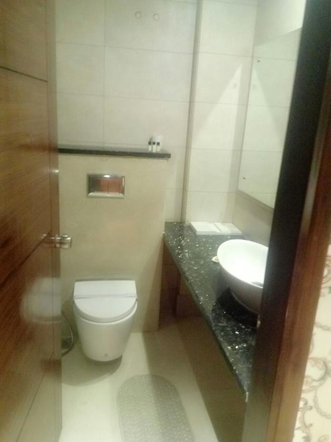 Hotel The Grand Parisian Delhi  Exterior foto