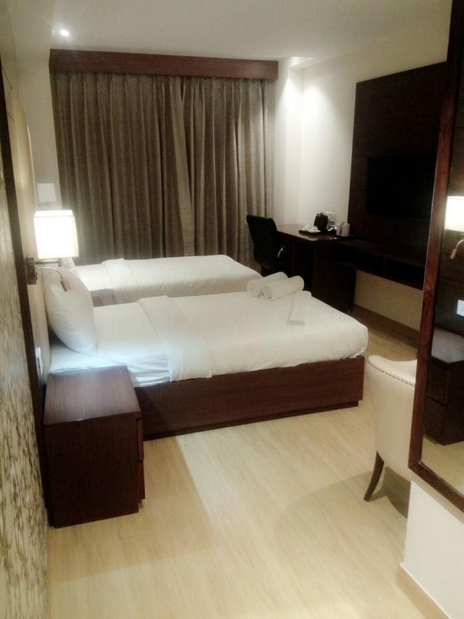 Hotel The Grand Parisian Delhi  Exterior foto