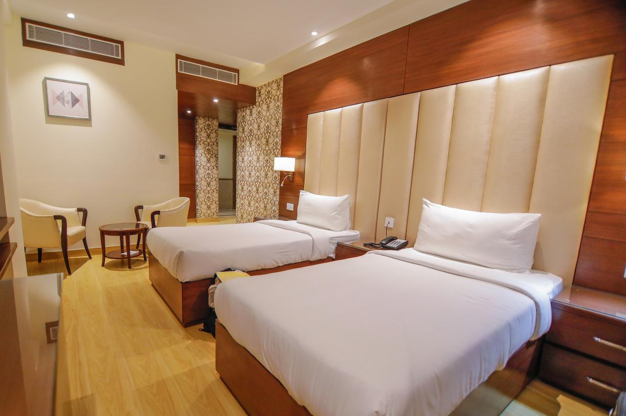 Hotel The Grand Parisian Delhi  Exterior foto