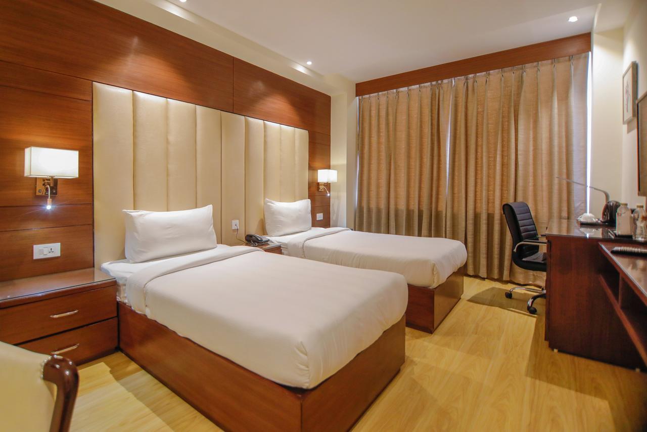 Hotel The Grand Parisian Delhi  Exterior foto