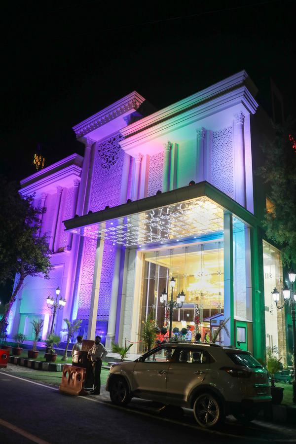 Hotel The Grand Parisian Delhi  Exterior foto